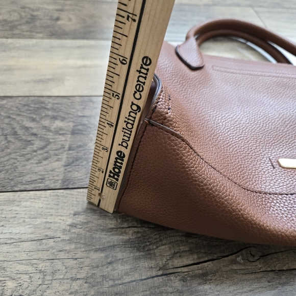 Jessica Simpson Brown Handbag - Picture 16 of 16